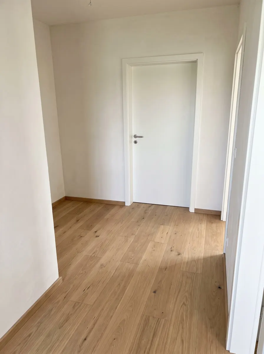 Flur mit neuen Türen